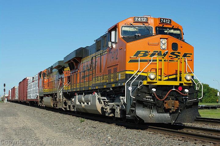 BNSF 7412 - ES44DC.jpg